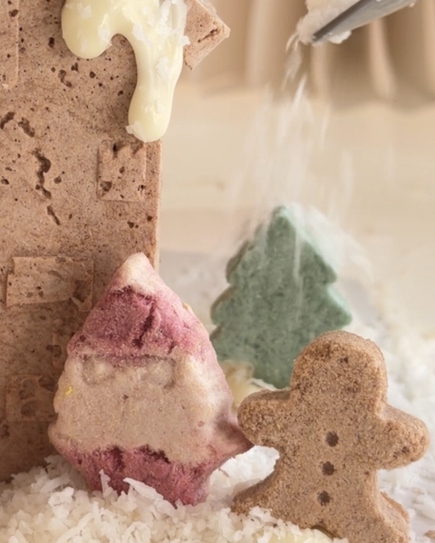 DIY GINGERBARK HOUSE